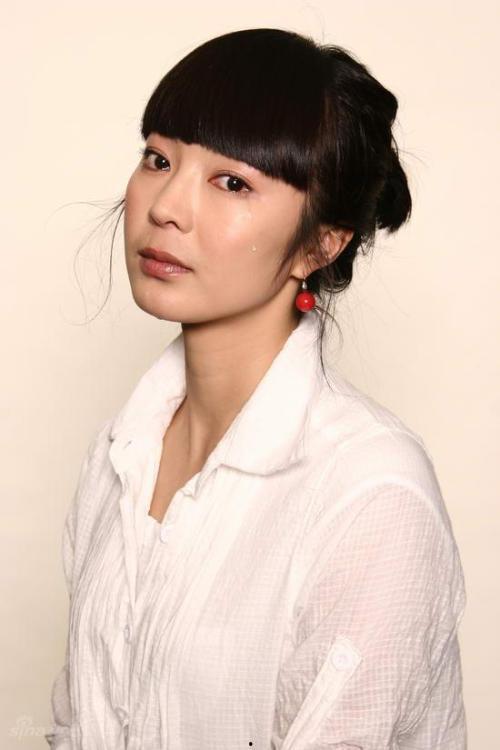 刘希媛个人资料,才华横溢的年轻演员，演艺事业璀璨星光