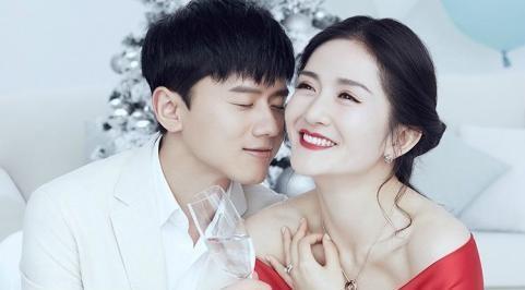 姐弟恋娱乐圈,甜蜜与争议并存